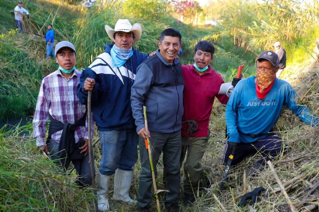 Da seguimiento Gobernador de Oaxaca a la limpieza del Río Atoyac con Mega Tequio 3