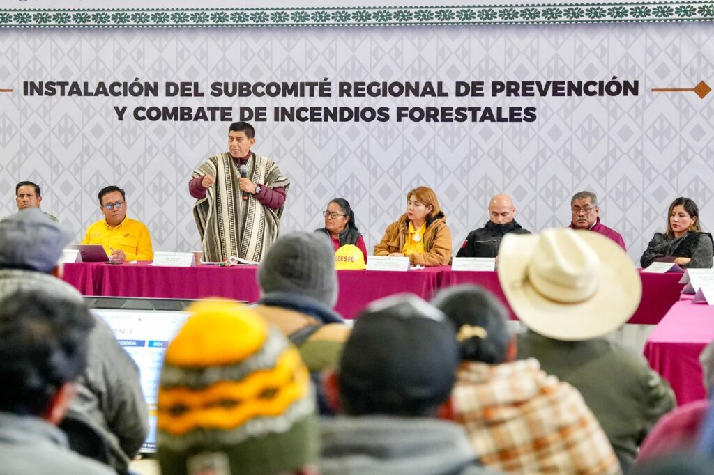 180126 FOTO 3 Llama Salomón Jara a fortalecer la defensa del territorio natural en la Sierra de Juárez ante incendios forestales